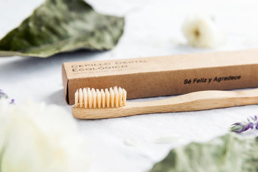Cepillo de Dientes para Adultos Biodegradable de Bambú